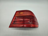 Oryginalna lampa tyłna Mercedes-benz E 200 W210 prawa A2108200264